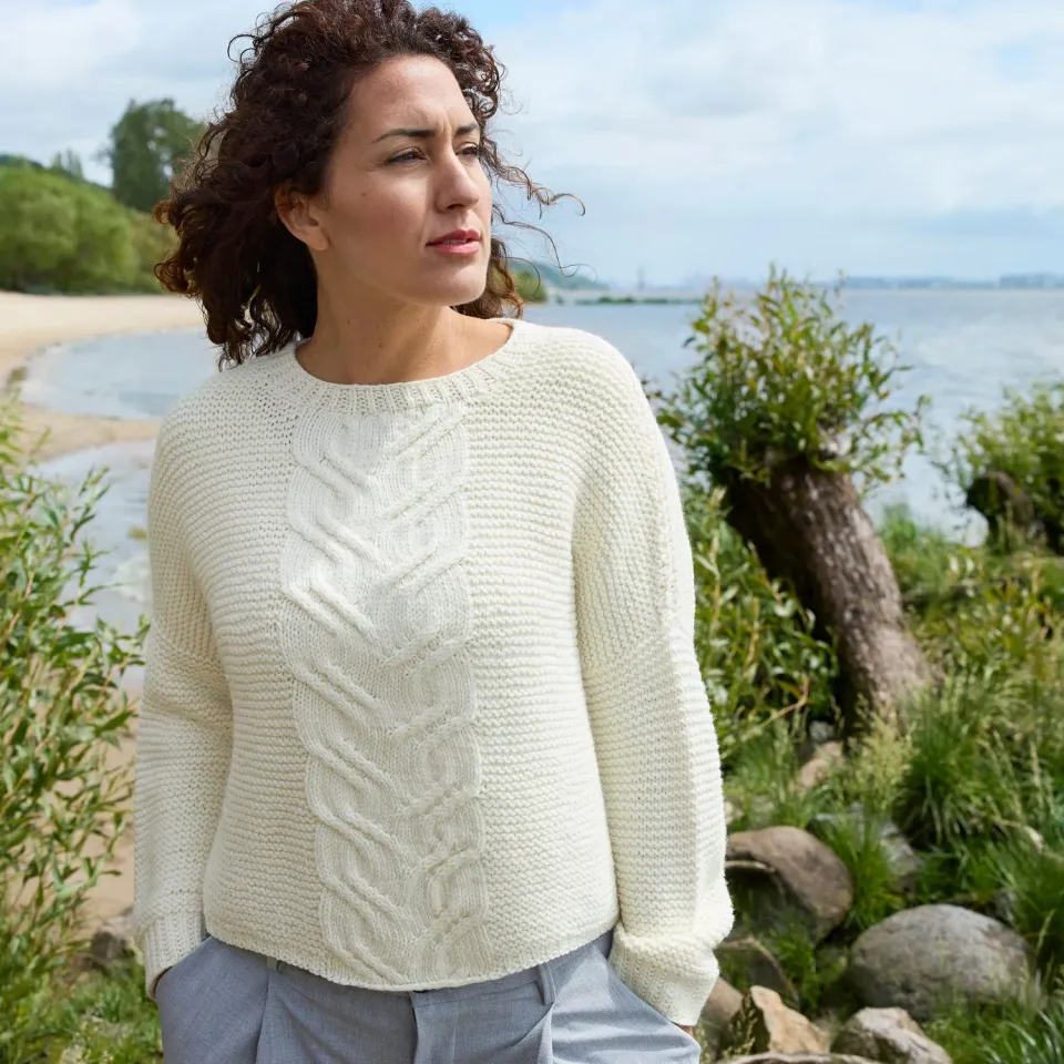 Rosy Green Wool Juhla Pullover Strickanleitung Zopf Kraus
