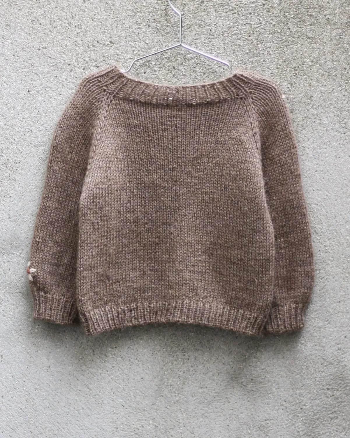 Knitting for Olive Daisy Sweater Kids Anleitung Deutsch Blumen