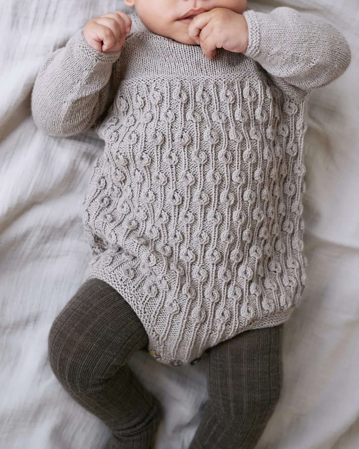 Knitting for Olive Bean Sprout Romper Anleitung Deutsch Strampler