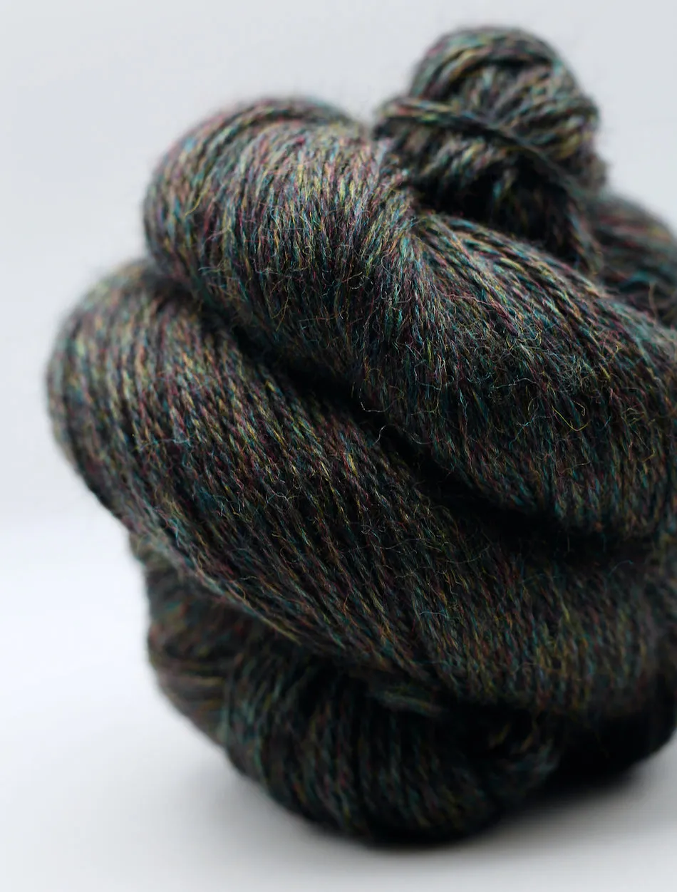 John Arbon Crown-shy Mütze Strickkit Drops of Jupiter Gr.1-3