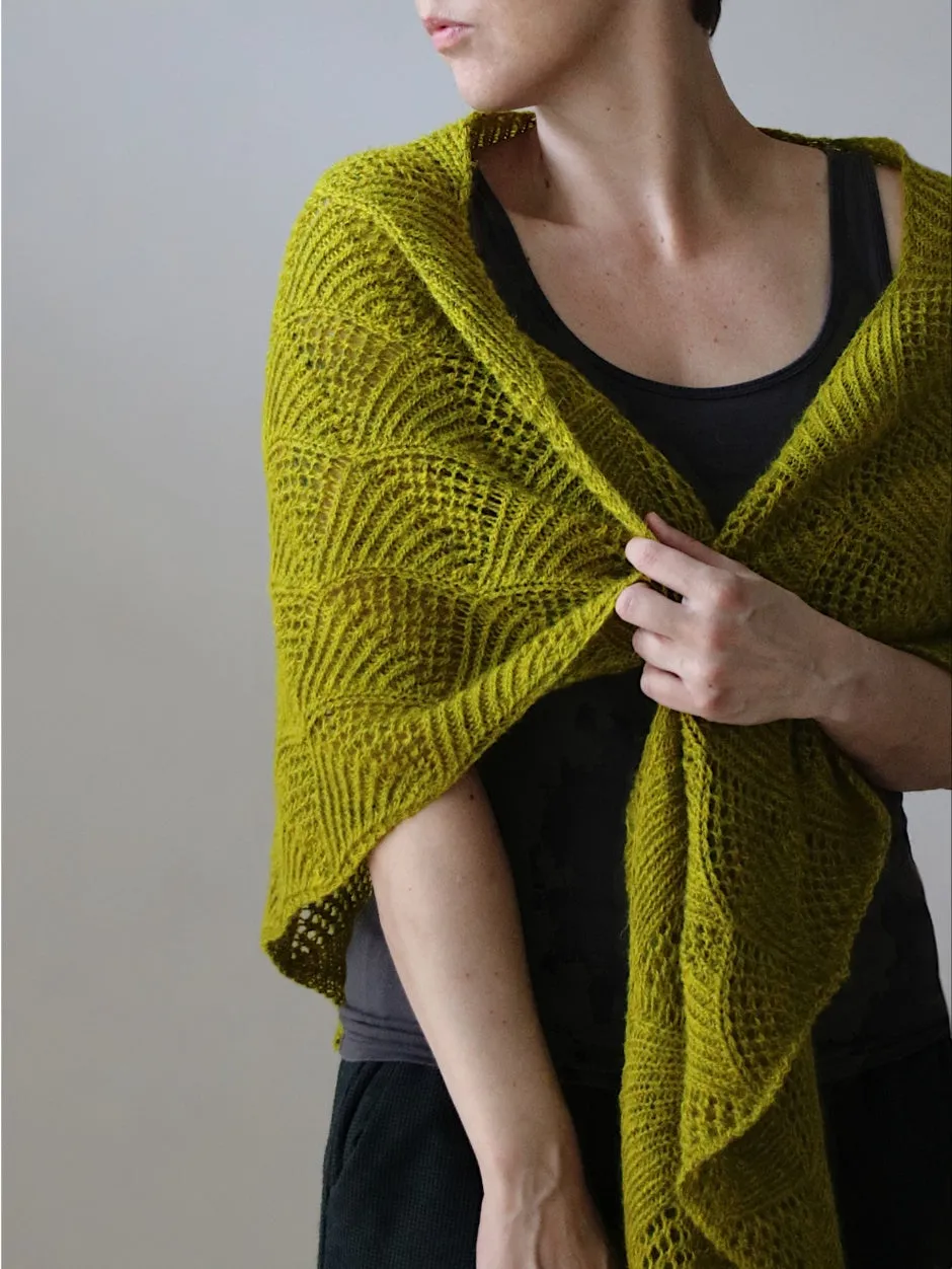 John Arbon Rainshine Shawl Strickkit Appledore DK Golden Knob