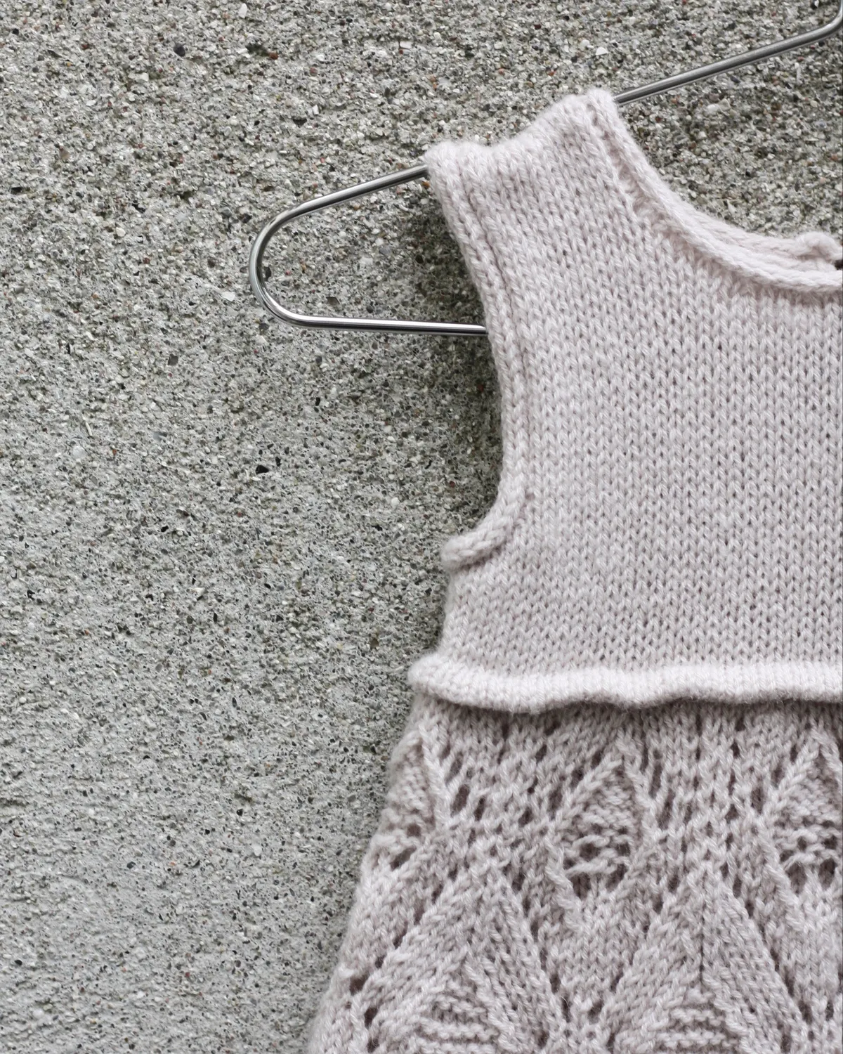Knitting for Olive Lace Romper Dress Strickanleitung Baby Deutsch