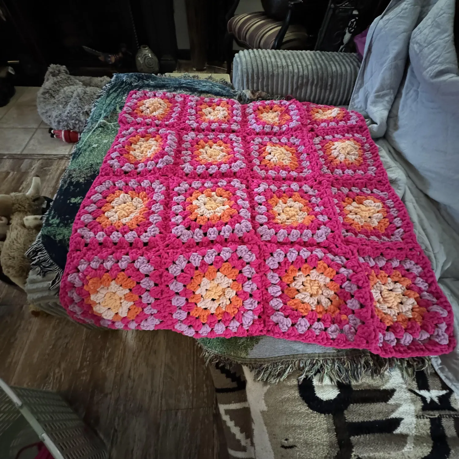 Bernat All In One Blanket Granny Chenillegarn Farbwechsel