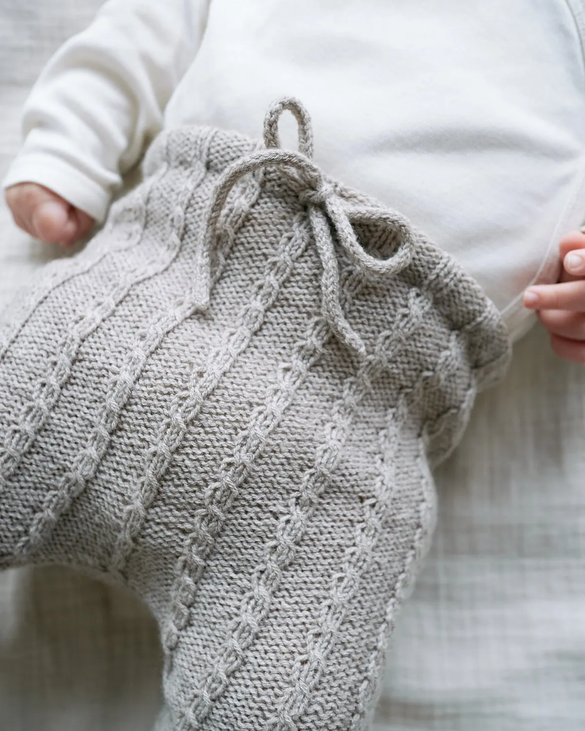 Knitting for Olive Cable Tights Strickanleitung Deutsch Baby Zopf