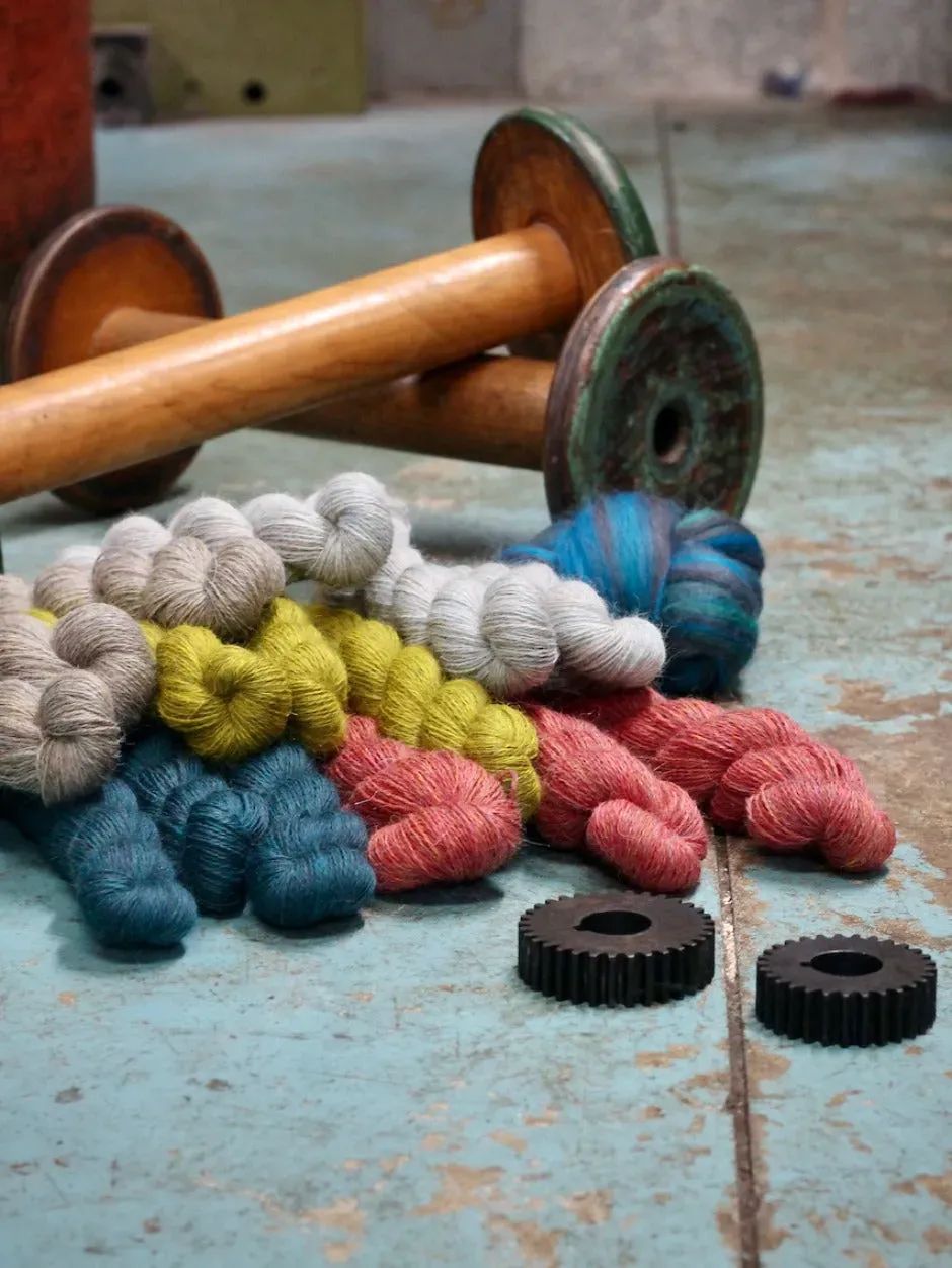 John Arbon Appledore Lace Strickwolle 50g Tweedy