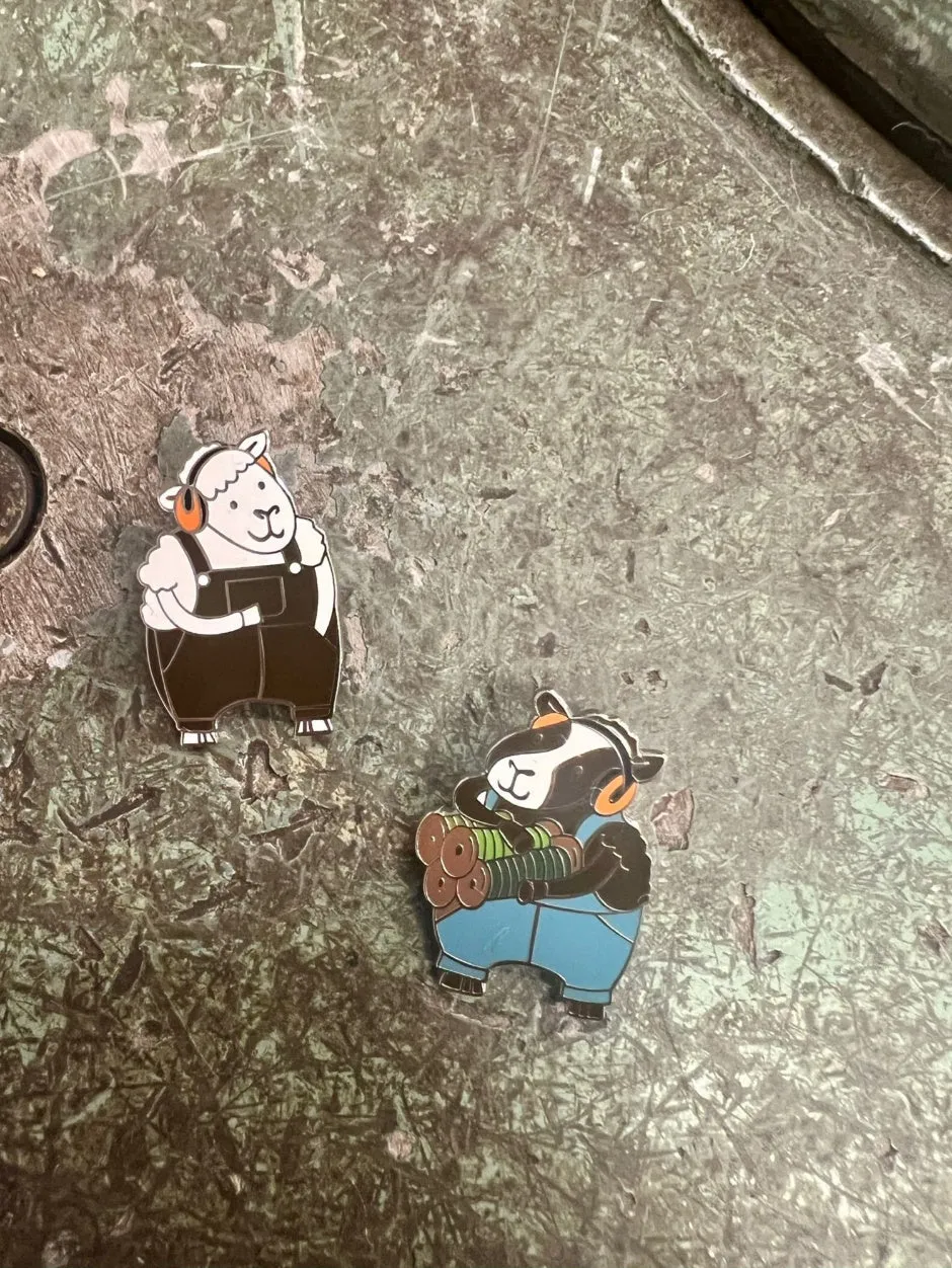 John Arbon Bertie Edna Zadie Emaille-Pin Bertie