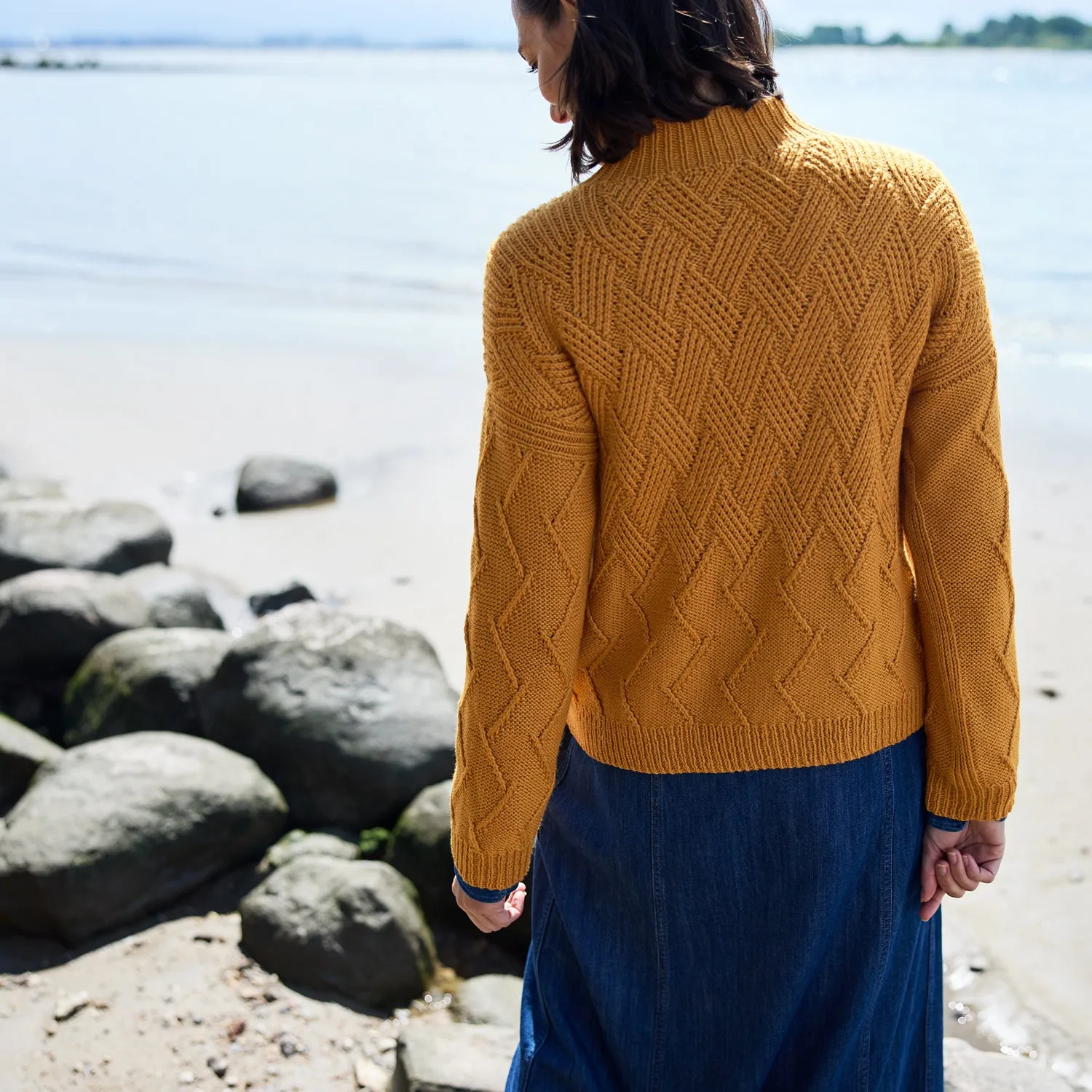 Rosy Green Wool Moments in Nature Pullover Anleitung Deutsch