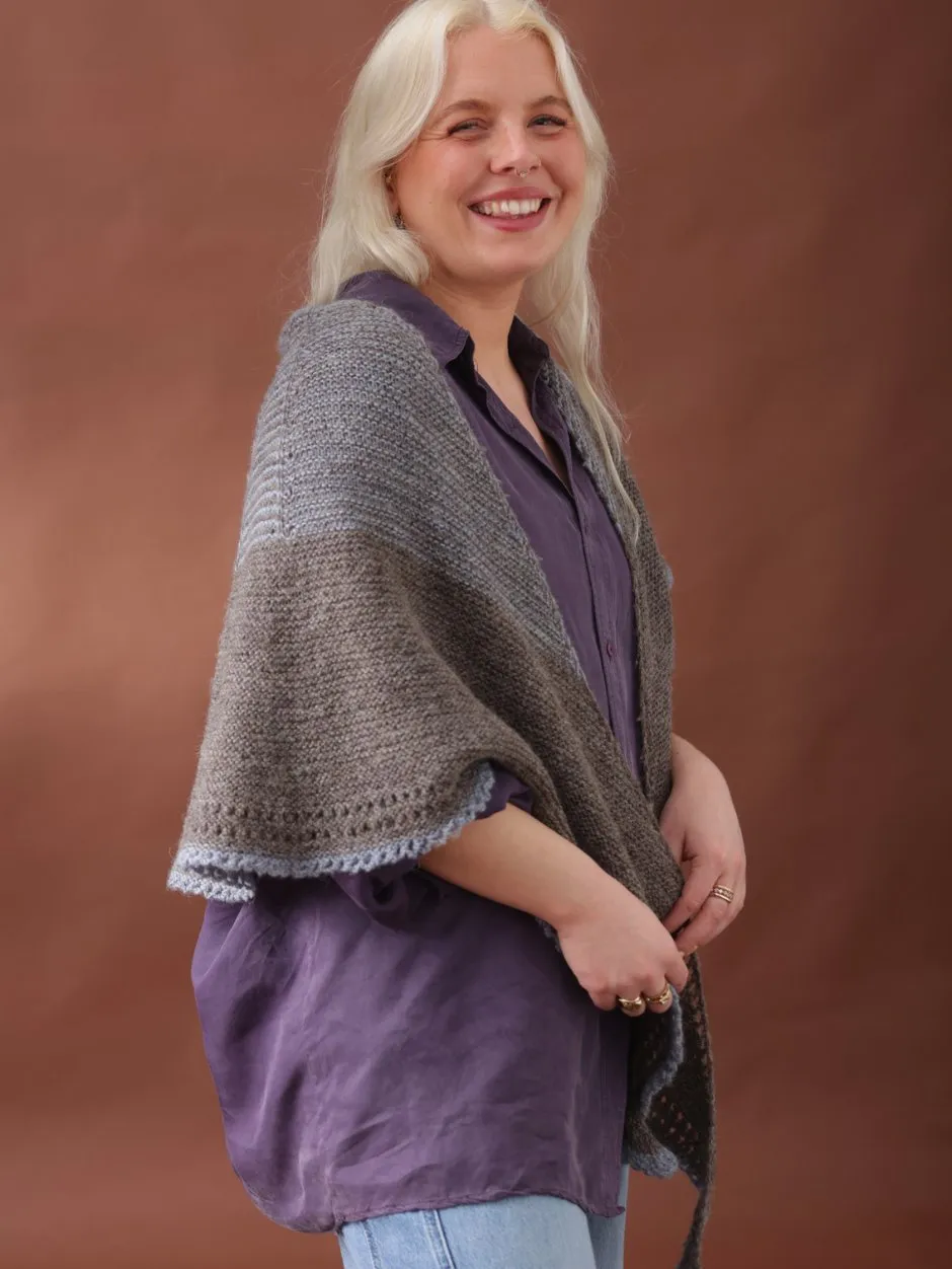 John Arbon Pothos Shawl Anleitung Zoe Snow Ash Tuch