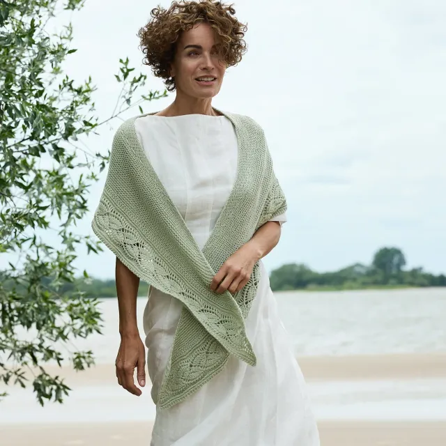 Rosy Green Wool Leaflight Strickanleitung Tuch Lochmuster