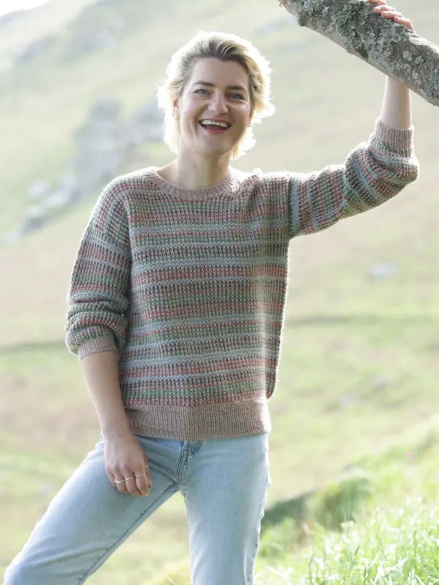John Arbon Trove Sweater Strickkit The Woman of the Mist Gr. 1-5