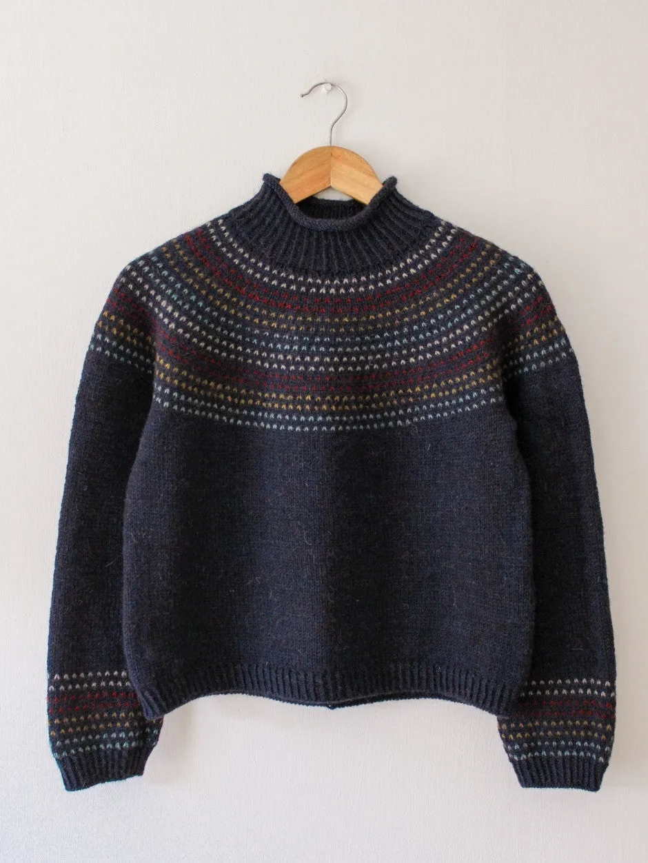 John Arbon Orla Pullover Strickkit Harvest Worsted Rainbow A-B