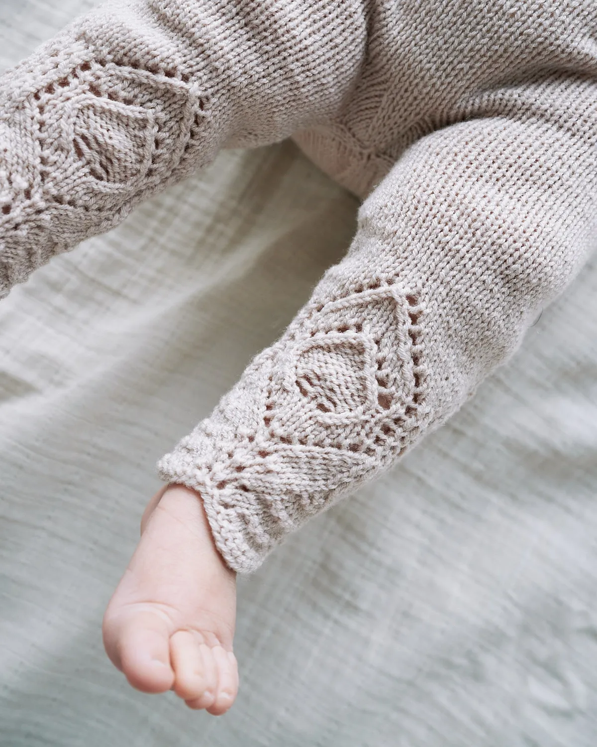 Knitting for Olive Lace Leggings Kinderhose Anleitung