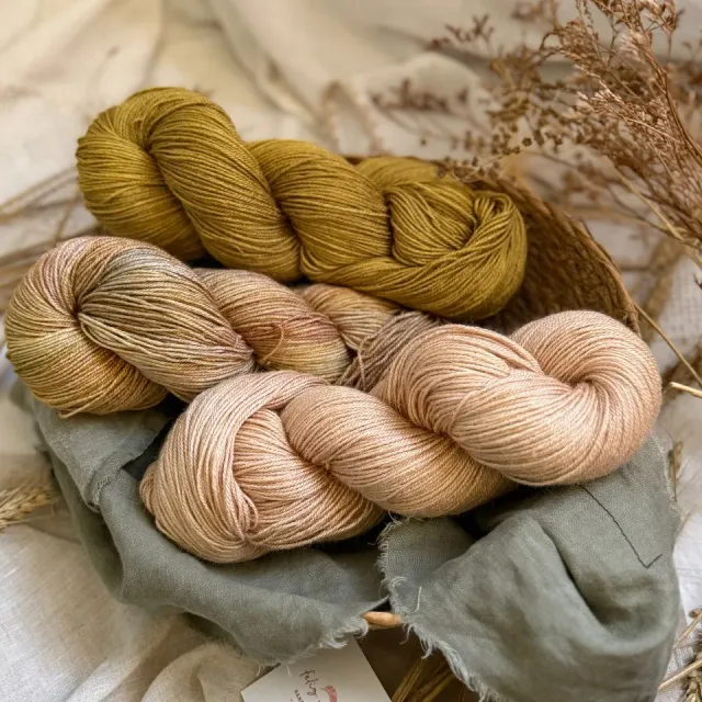 Feliz y Punto Seda Tussah Strickwolle 100g Tussahseide