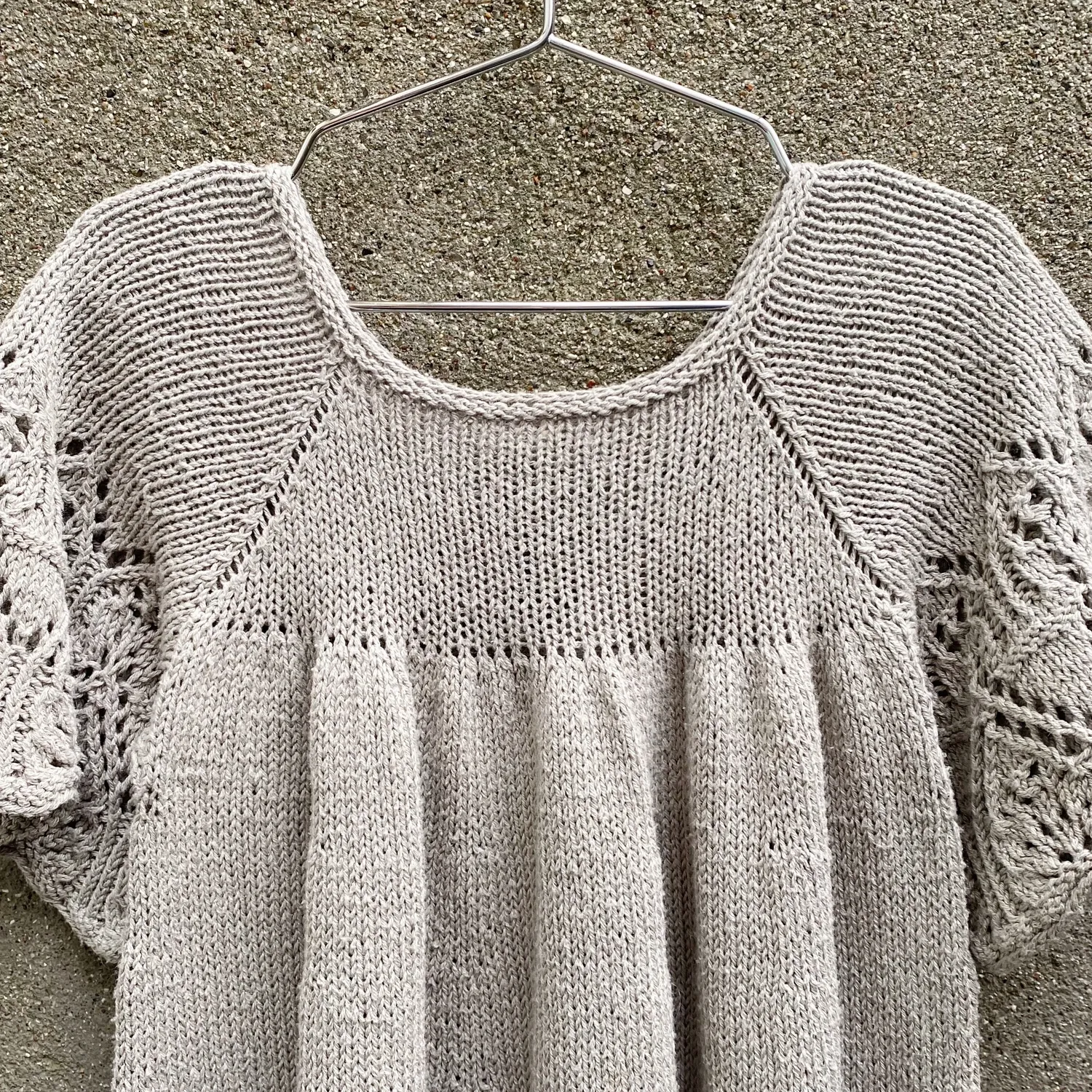 Knitting for Olive Lace Bat Anleitung Kinderkleid deutsch
