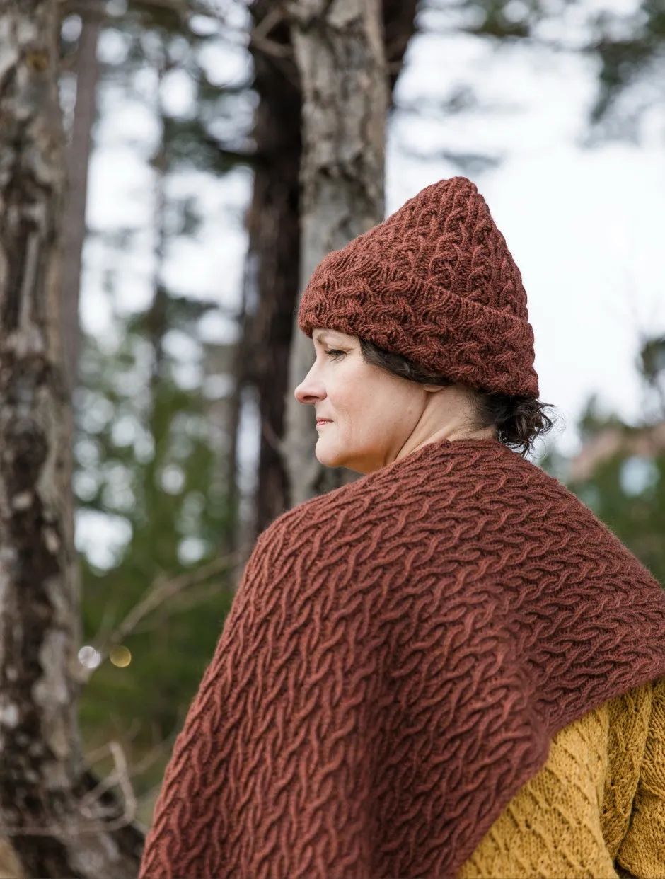 John Arbon Boundaries Shawl Strickkit Galleta Guitar mit Zopf