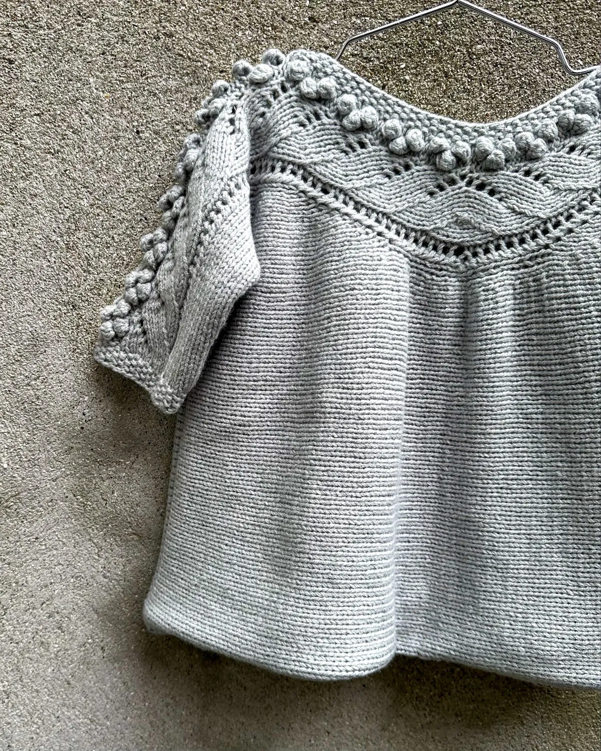 Knitting for Olive Blueberry Blouse Strickanleitung Kinderbluse Lochmuster