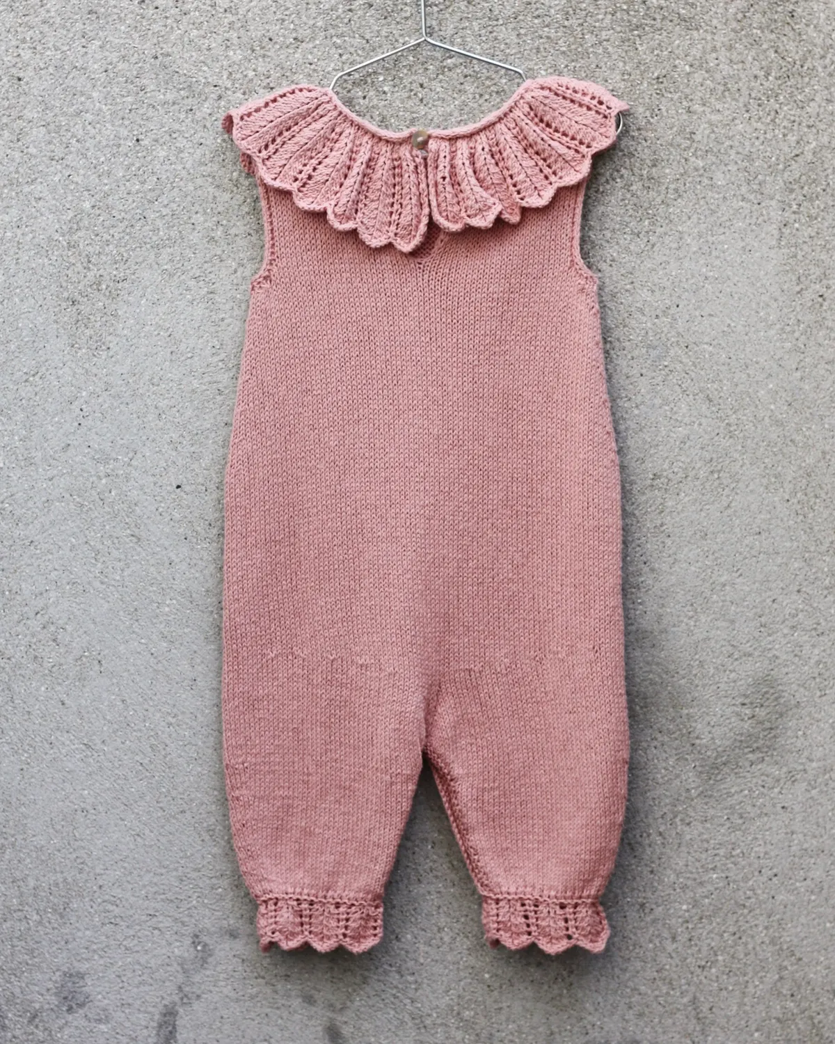 Knitting for Olive Daisy Jumpsuit Baby-Anleitung 3-24M