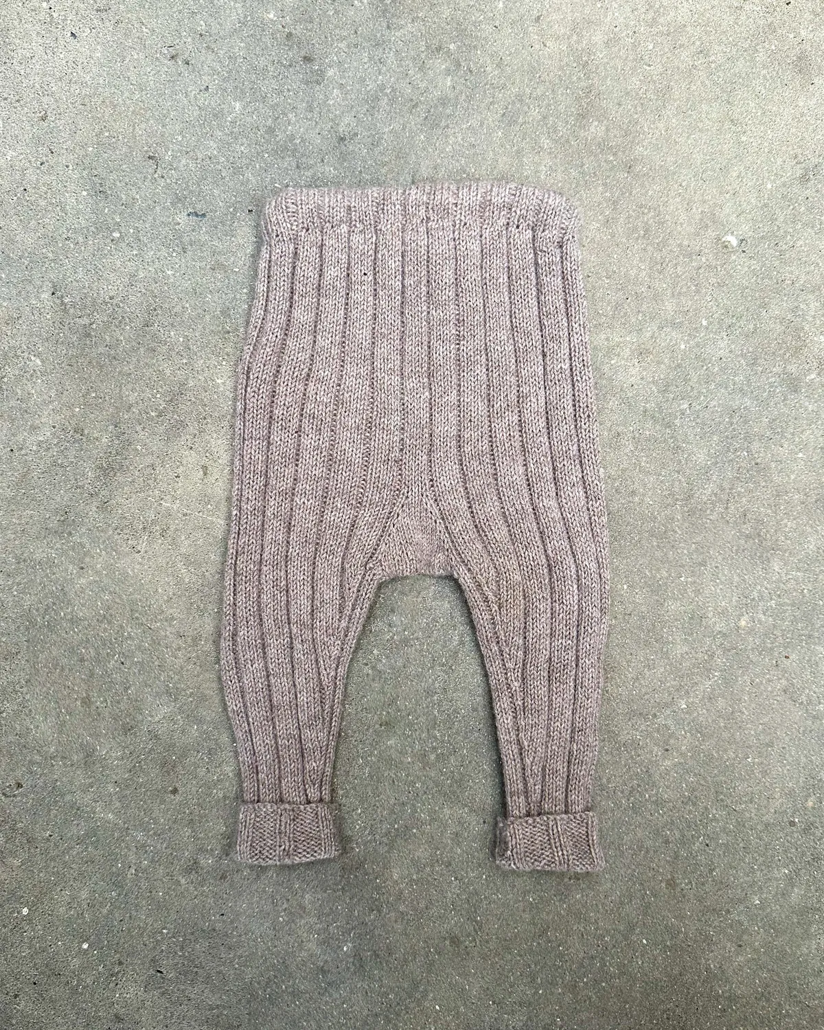 Knitting for Olive Olive's Ribbed Leggings Anleitung Deutsch Ripp