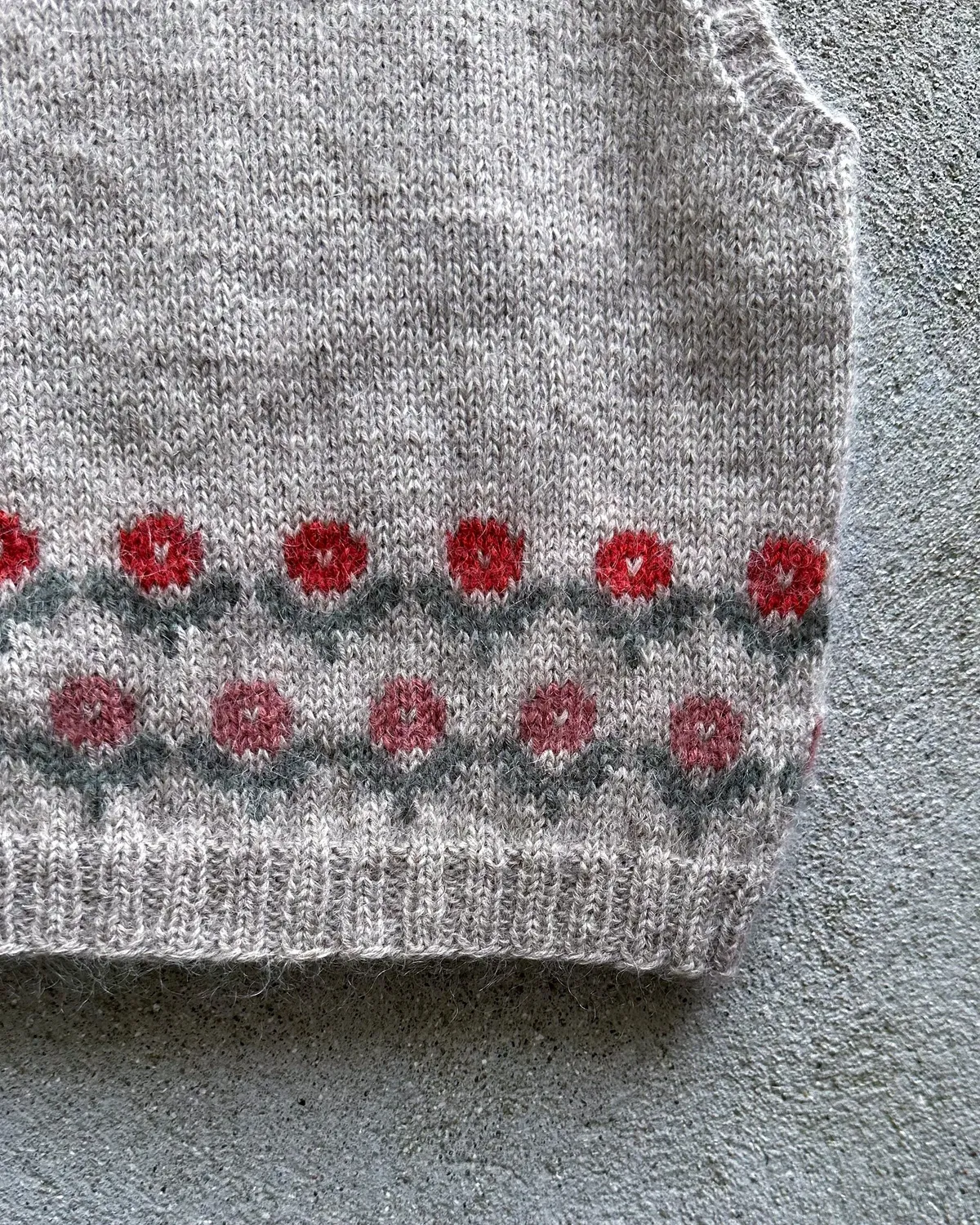 Knitting for Olive Anemone Vest Strickanleitung Deutsch Blumen