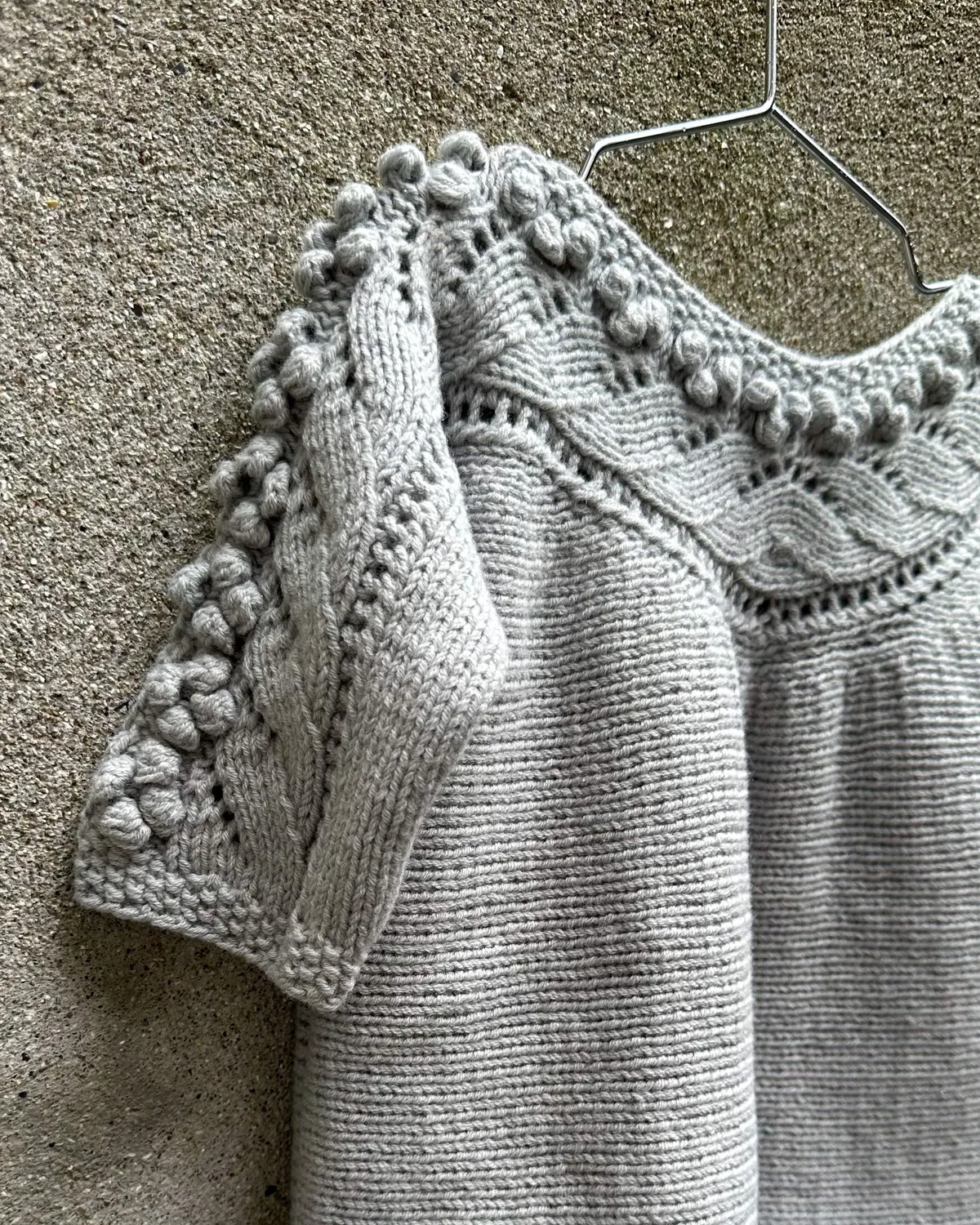 Knitting for Olive Blueberry Blouse Strickanleitung Kinderbluse Lochmuster