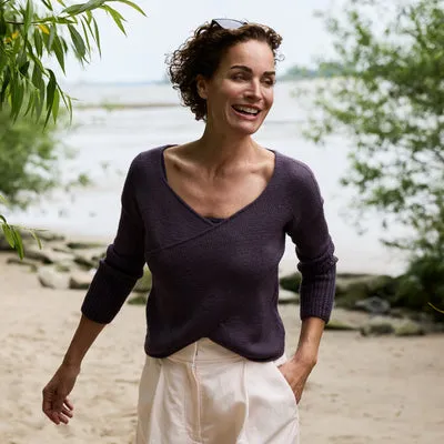 Rosy Green Wool Twilight Trail Strickanleitung Wickelpullover