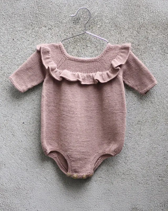Knitting for Olive Ruffle Romper Strickanleitung Deutsch