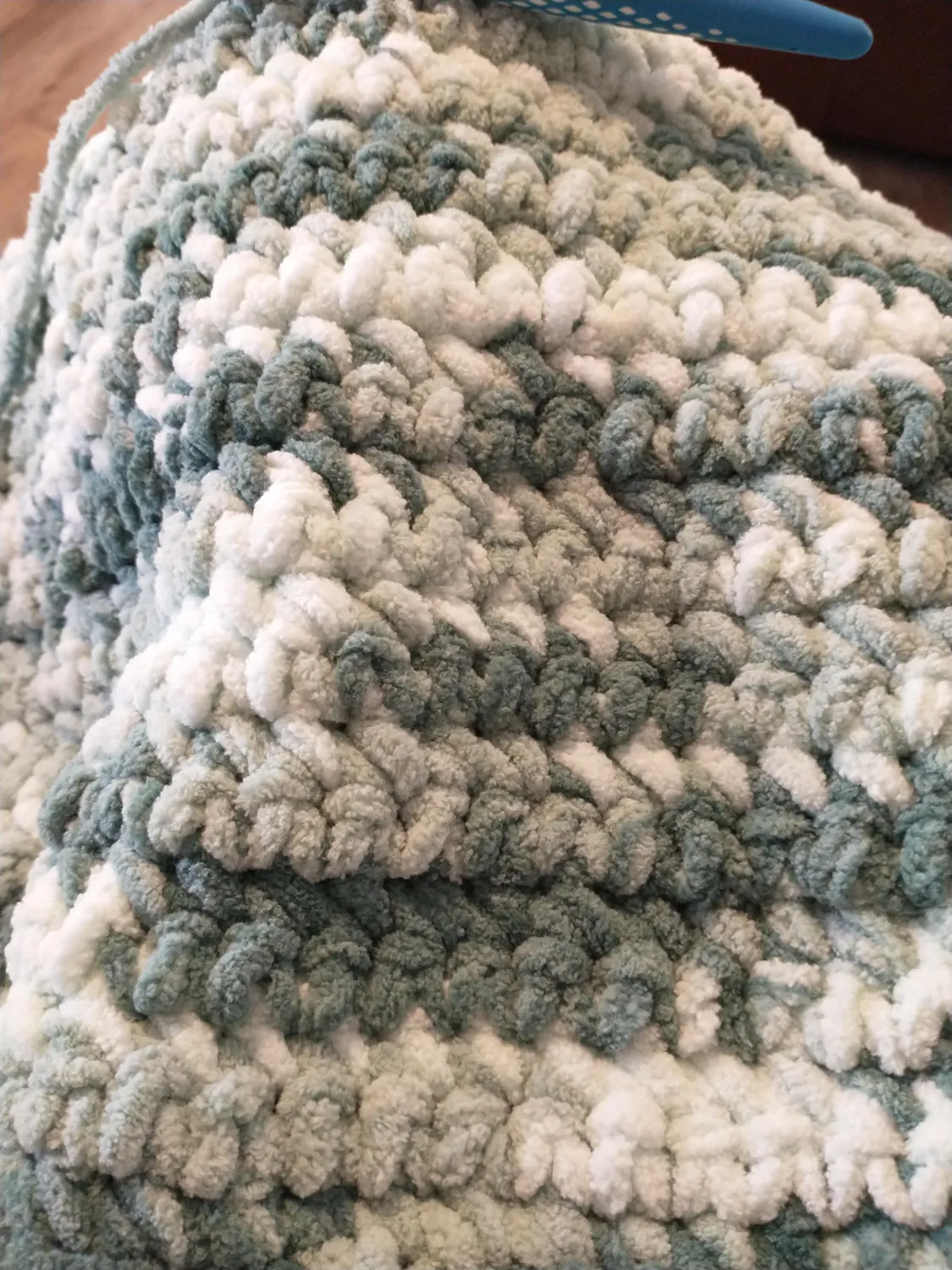 Bernat Blanket Pixel Garn 300g bunter Farbwechsel