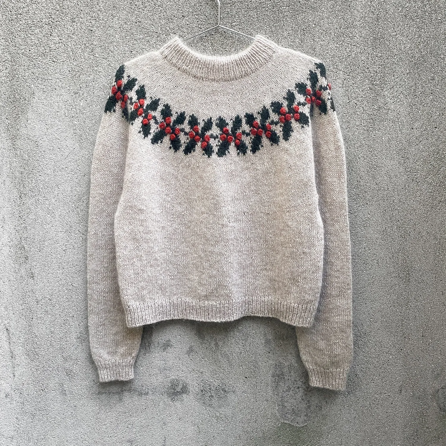 Knitting for Olive Holly Sweater Strickanleitung Weihnachtspullover