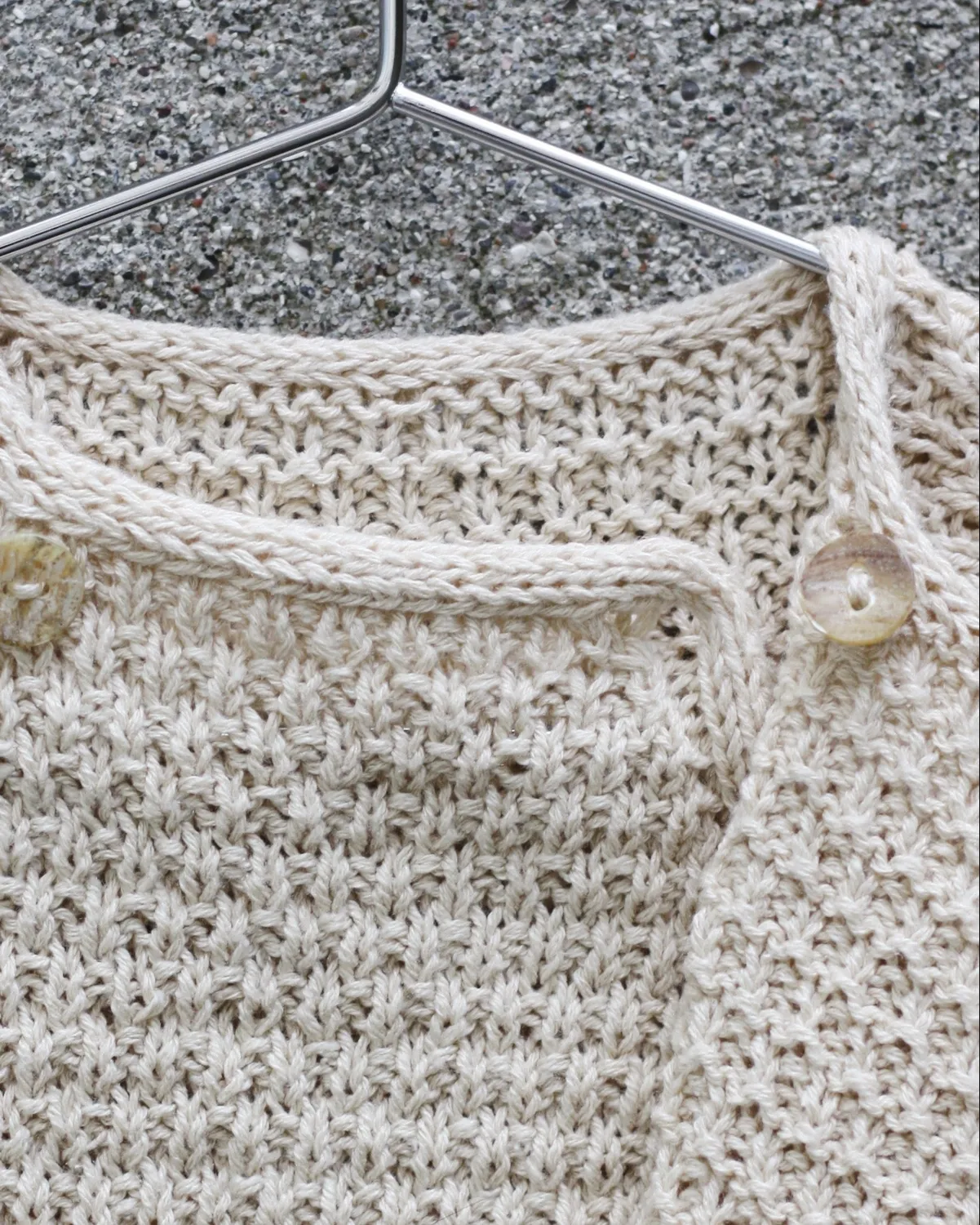 Knitting for Olive Oat Wrap Jacke Anleitung Deutsch Baby