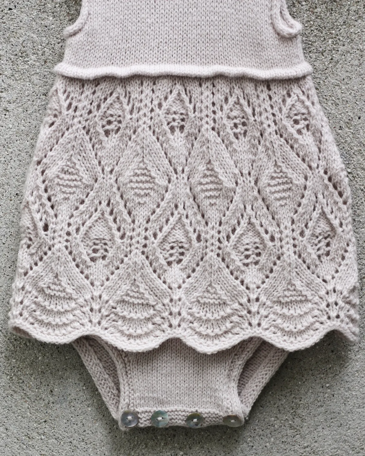 Knitting for Olive Lace Romper Dress Strickanleitung Baby Deutsch