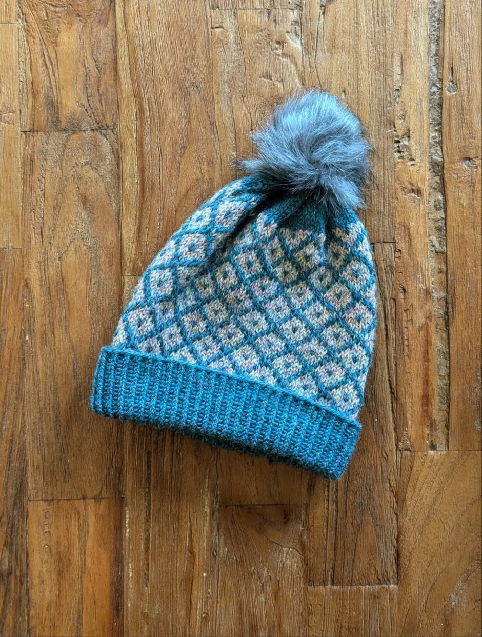 John Arbon Glimbreeze Hat Strickkit Billy Down Pippin