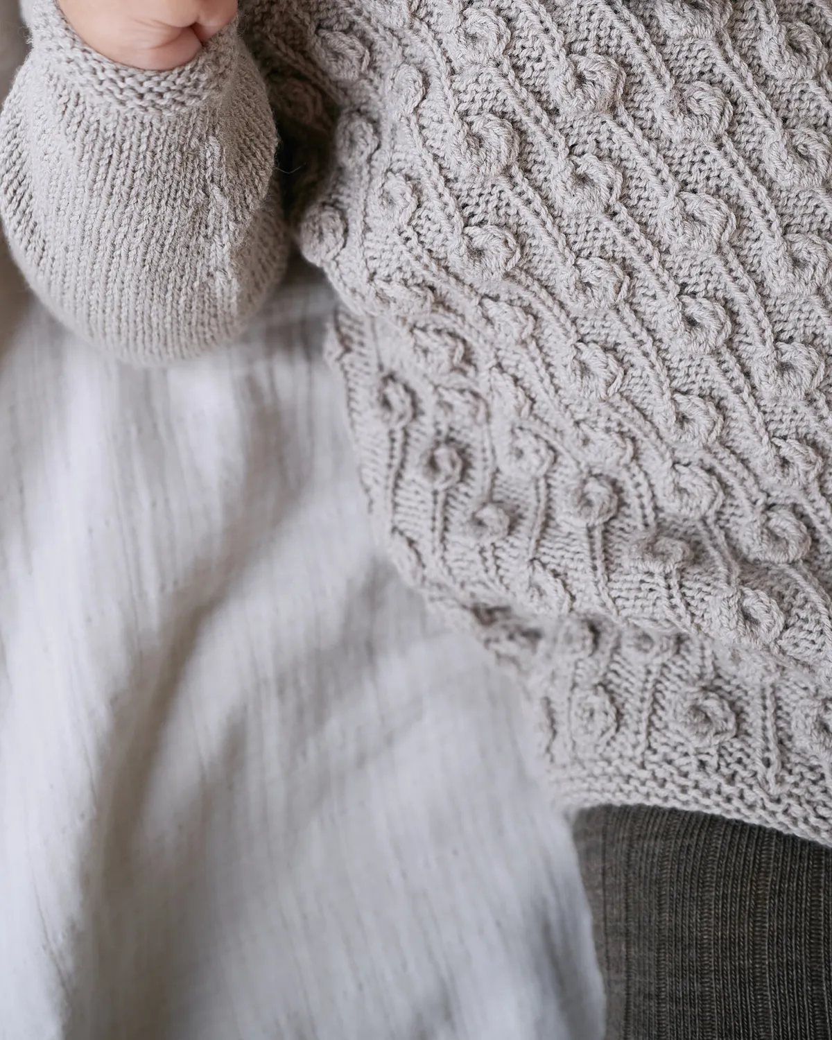 Knitting for Olive Bean Sprout Romper Anleitung Deutsch Strampler