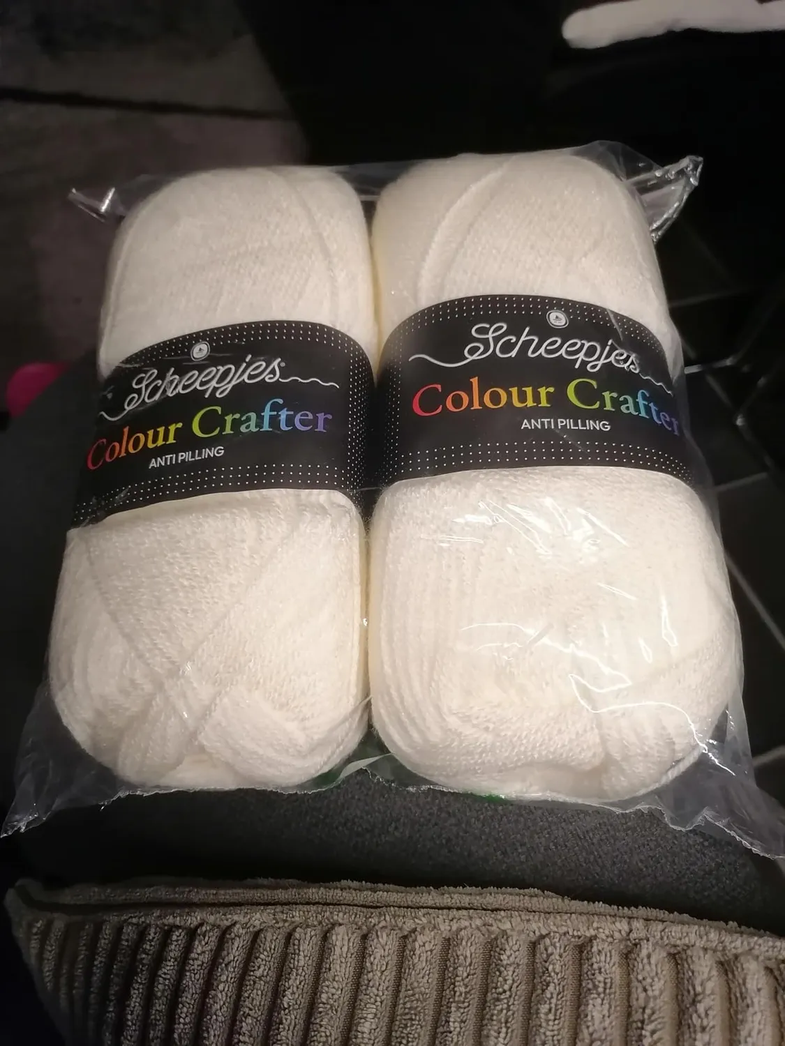 Scheepjes Colour Crafter Arnhem Acrylgarn 2x150g Pack