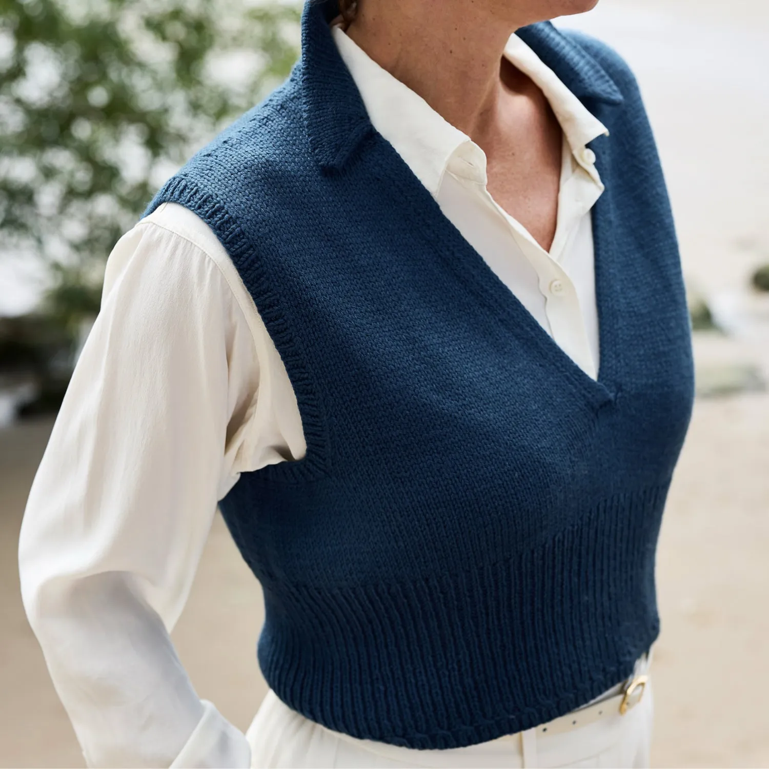 Rosy Green Wool Waymark Vest Strickanleitung Top Download V-Ausschnitt