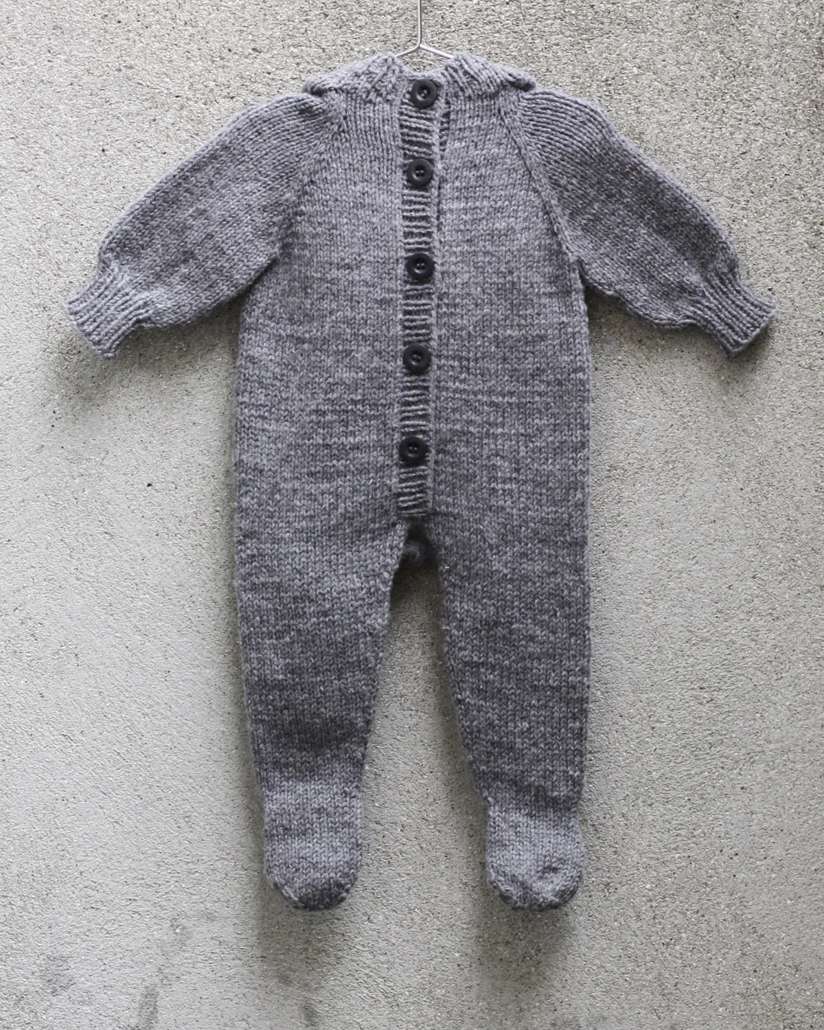 Knitting for Olive Baby Bear Suit Strickanleitung Overall mit Ohren