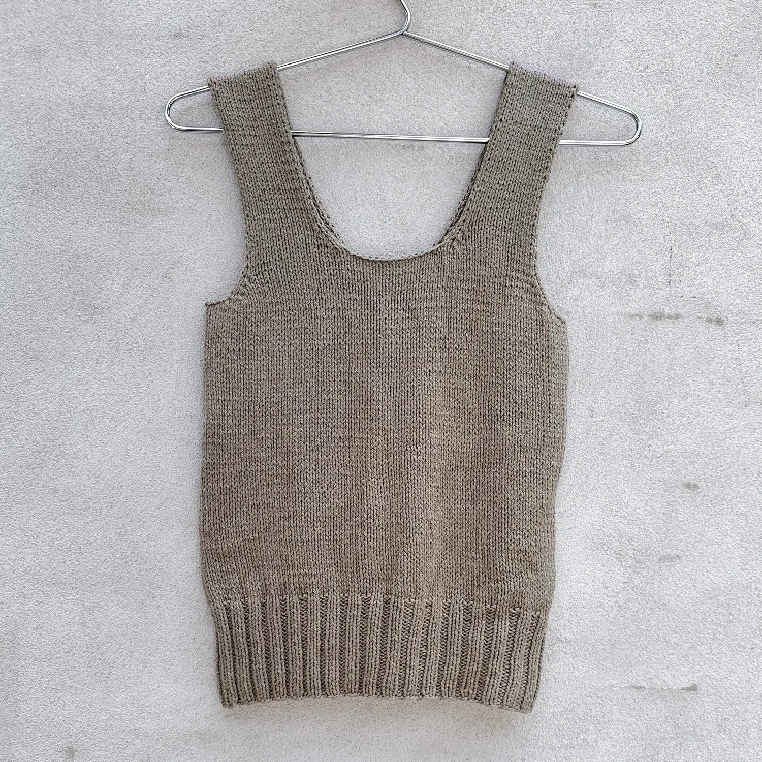 Knitting for Olive Twisted V-Top Strickanleitung deutsch Seidentop