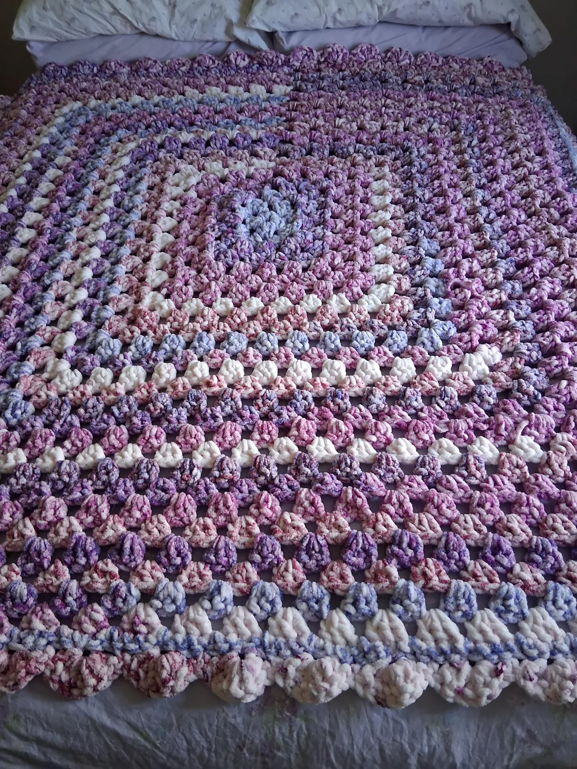 Bernat Blanket Ethereal Stripes Chenillegarn 300g gesprenkelt