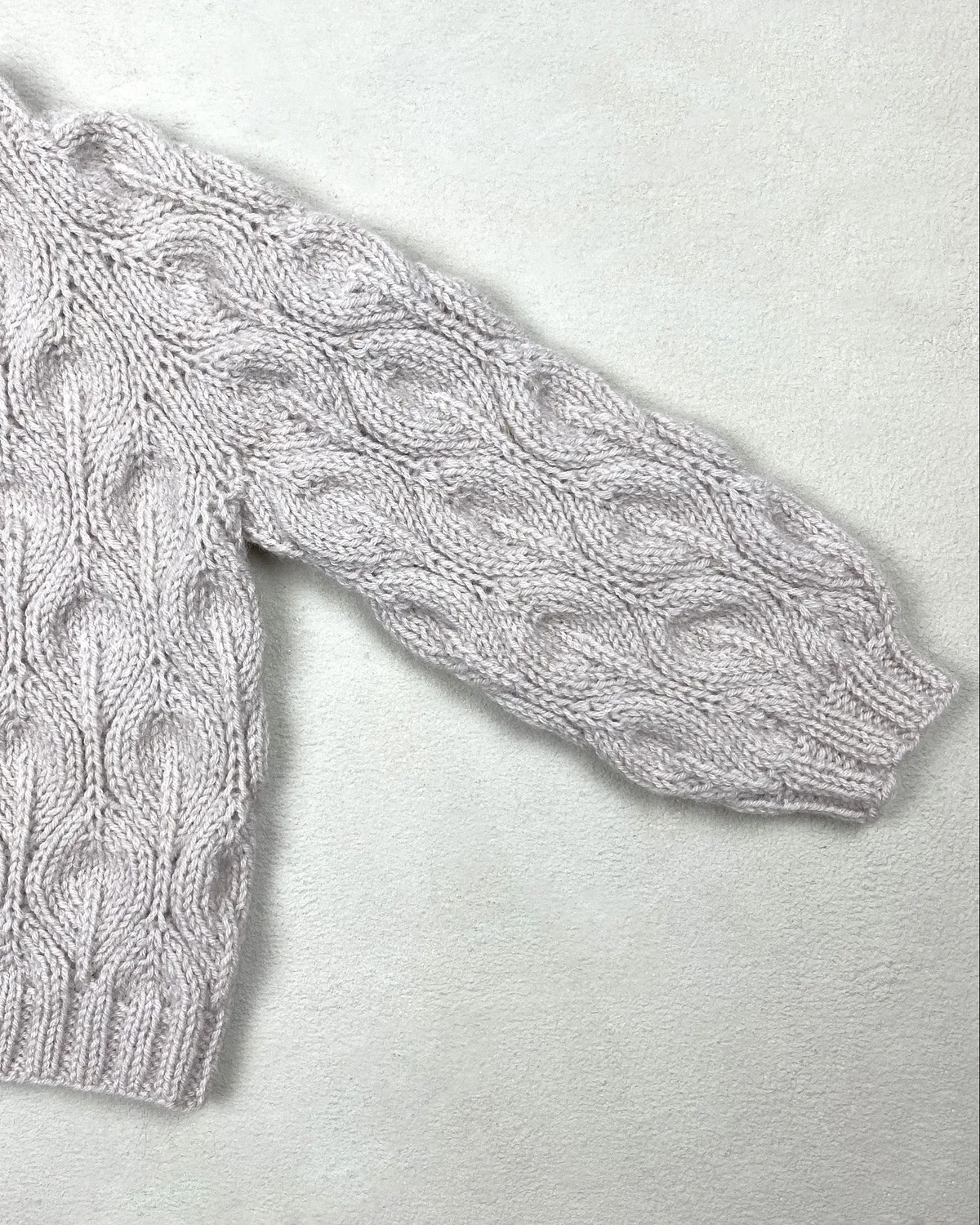 Knitting for Olive Olive Cardigan Baby Strickanleitung Lochmuster