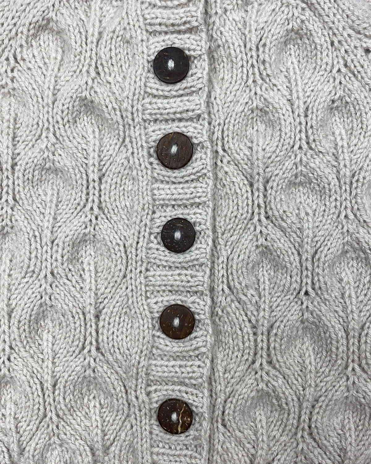 Knitting for Olive Olive Cardigan Baby Strickanleitung Lochmuster