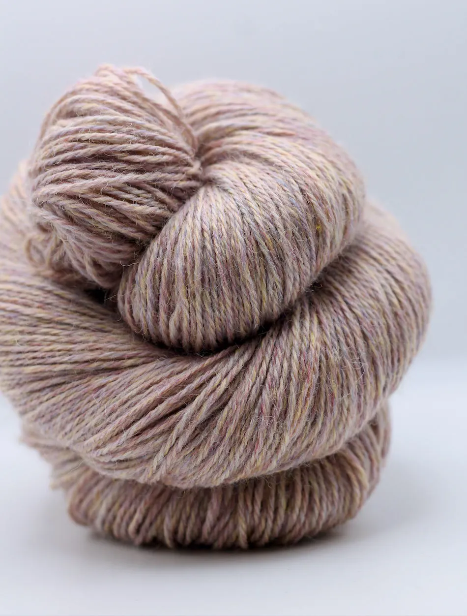 John Arbon Crown-shy Mütze Strickkit Drops of Jupiter Gr.1-3