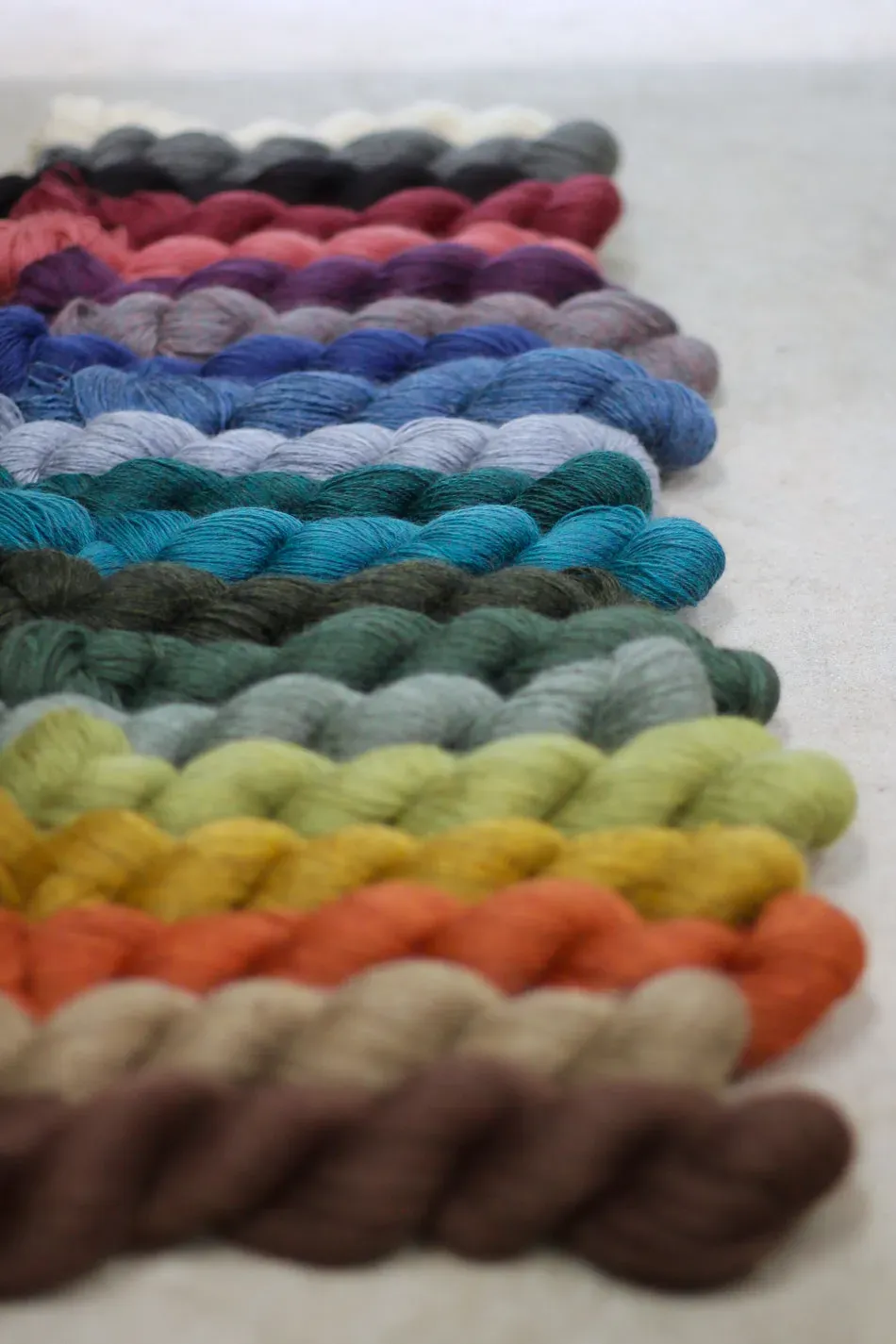 John Arbon Devonia 4ply Wolle Cream 100g Strang
