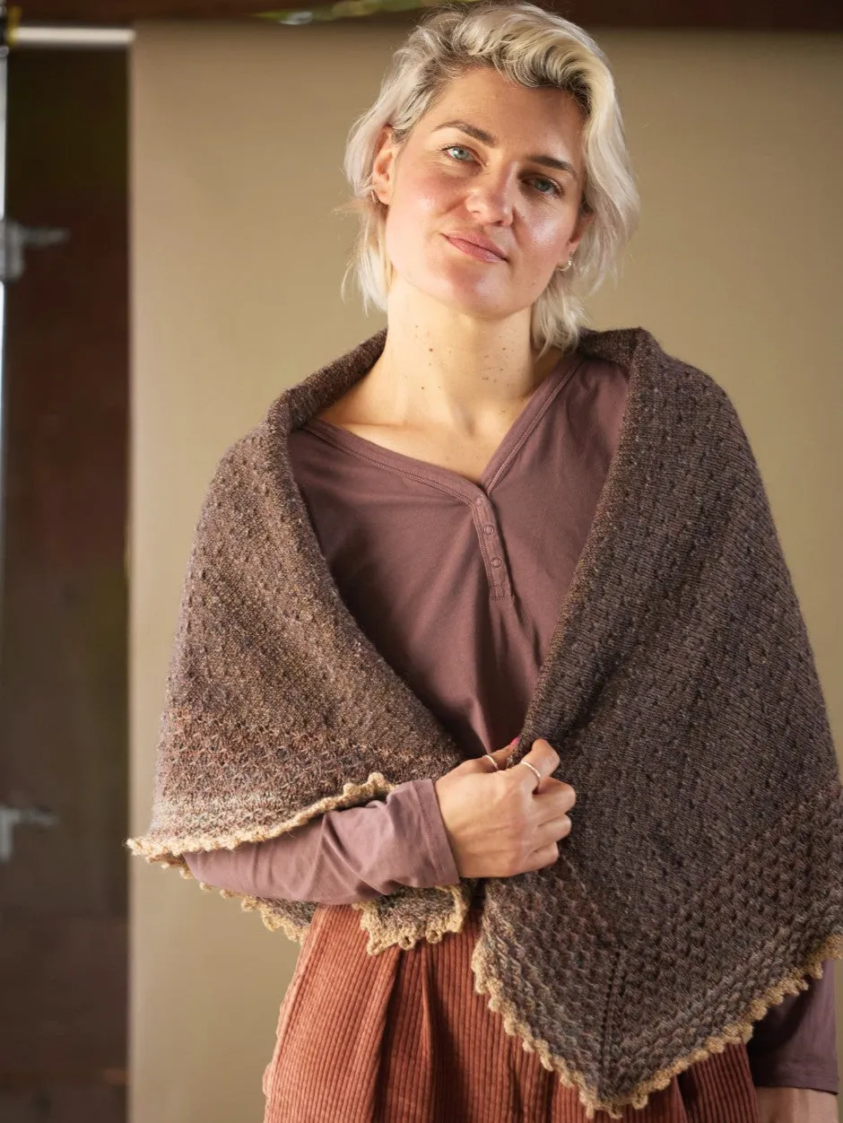 John Arbon Stars in the Sky Tuch Strickkit Warm Browns Gr.1