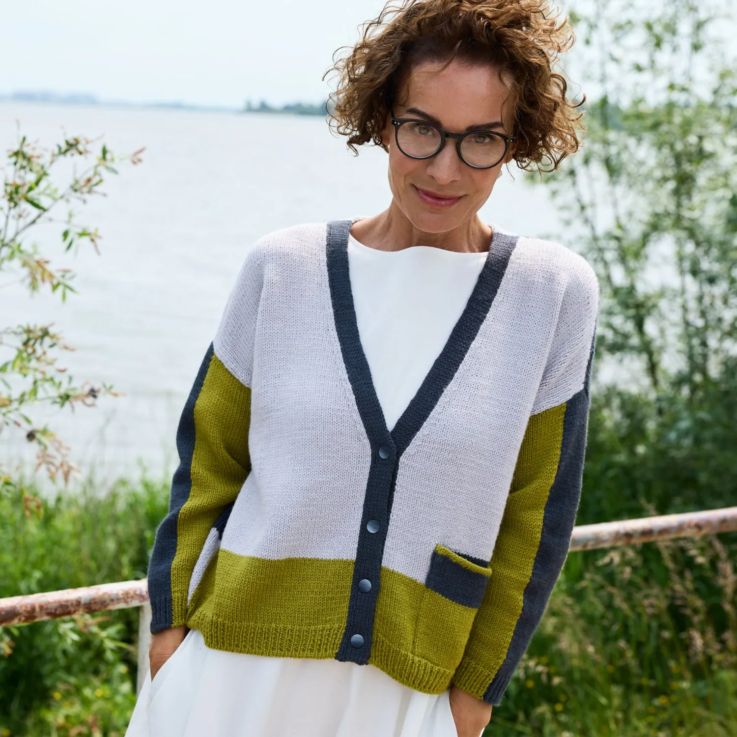 Rosy Green Wool Forest Crossing Strickanleitung Cardigan PDF Intarsien