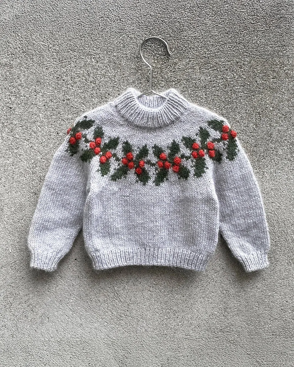 Knitting for Olive Holly Sweater Strickanleitung Kinder deutsch Rundpasse