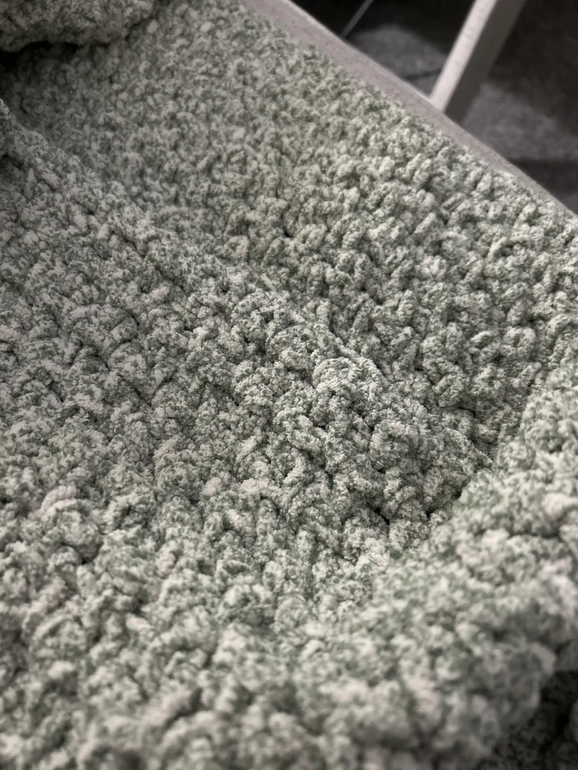 Bernat Blanket Speckle Chenillegarn 300g gesprenkelt