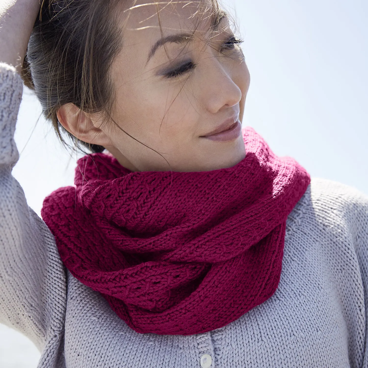 Rosy Green Wool Toco Loop Strickanleitung Download 2 Größen