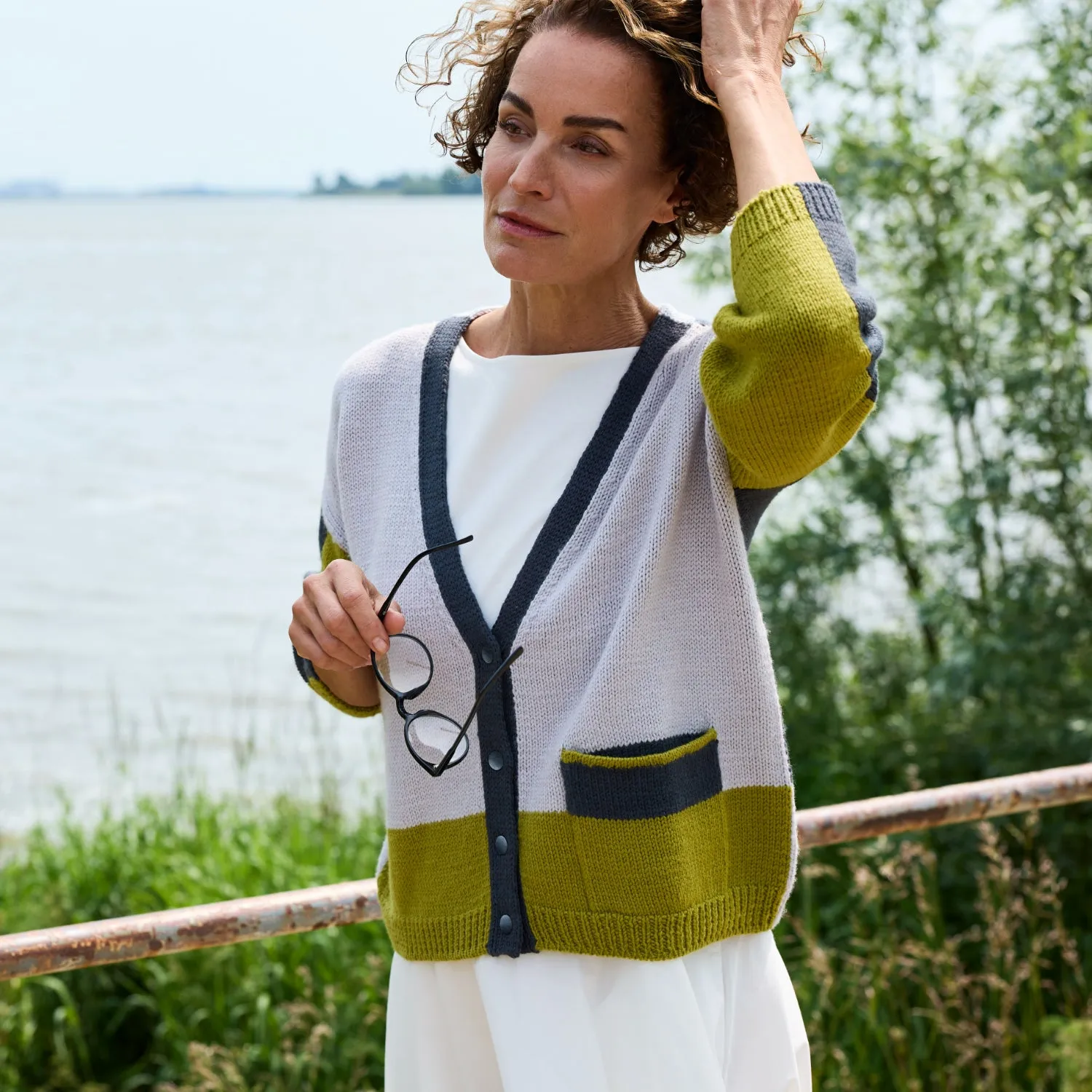 Rosy Green Wool Forest Crossing Strickanleitung Cardigan PDF Intarsien