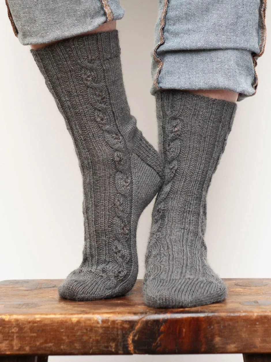 John Arbon Snappily Socks Strickkit Bulderin Clouds