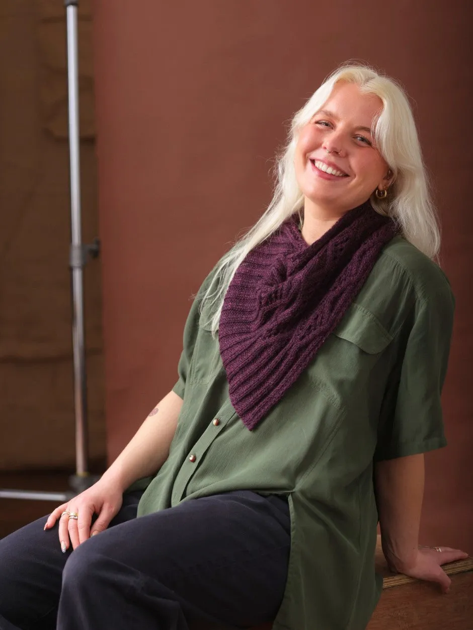 John Arbon Song of Avalon Loop-Strickset Kiss Zopfmuster warm
