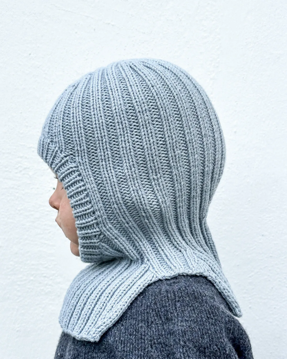Olive's Ribbed Balaclava Anleitung deutsch Sturmhaube Rippenmuster